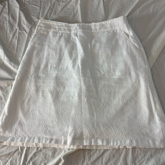 The Limited Women's White Eyelet Embroidered Mini Skirt Size 9 - Picture 1 of 9